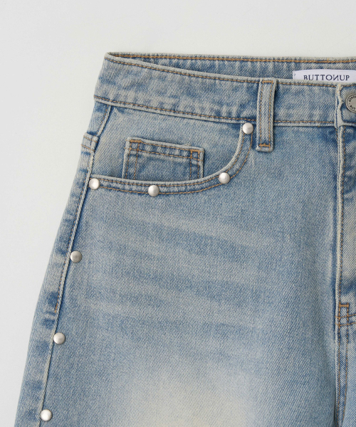 BUTTON UP(ボタンアップ)の「スタッド Aラインショートデニムパンツ(その他パンツ・レディース・その他・LARGE/MEDIUM/SMALL)」の4枚目の写真