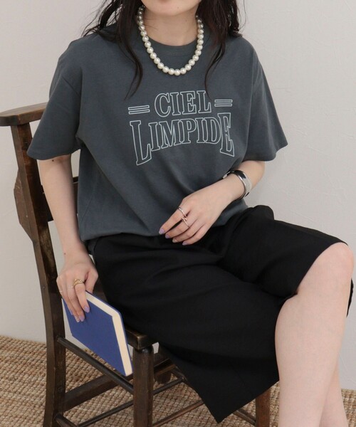 fredy emue(フレディエミュ)の「アウトラインロゴTシャツ(Tシャツ/カットソー・レディース・チャコールグレー/ネイビー/オフホワイト・38)」の20枚目の写真