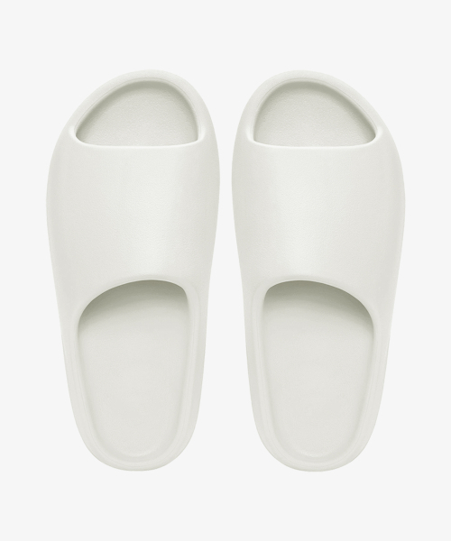 Yeezy(イージー)の「YS-01 White(サンダル・レディース・その他・13/12/11/10/8)」の5枚目の写真