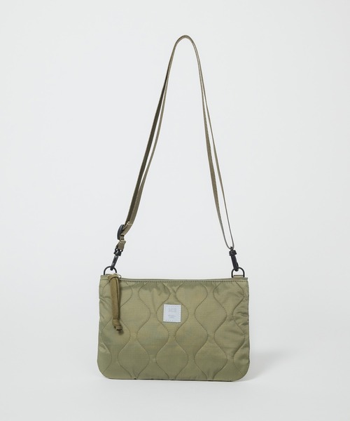 MIS（エムアイエス）の「MILITARY QUILTED SACOSCH（ショルダーバッグ・メンズ・イエロー/グリーン/ピンク/ブルー/ブラック/ベージュ・ONESIZE）」の3枚目の写真