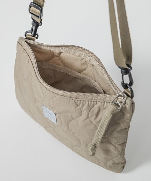 MIS（エムアイエス）の「MILITARY QUILTED SACOSCH（ショルダーバッグ・メンズ・イエロー/グリーン/ピンク/ブルー/ブラック/ベージュ・ONESIZE）」の10枚目の写真