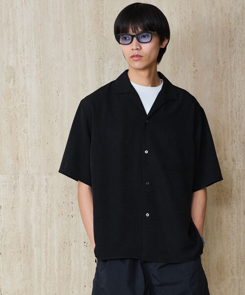 green label relaxing（グリーンレーベルリラクシング）の「スラブ オープンカラー 半袖 シャツ（シャツ/ブラウス・メンズ・ブラック/モカ/ナチュラル・L/XL/S/M）」の2枚目の写真