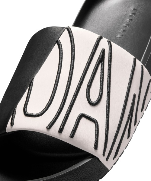 JORDAN BRAND(ジョーダンブランド)の「ジョーダン NOLA ウィメンズスライド / Jordan NOLA Women's Slides CZ8027-003 Off Noir(サンダル・レディース・ブラック系その他・25/24/23/26/22)」の6枚目の写真