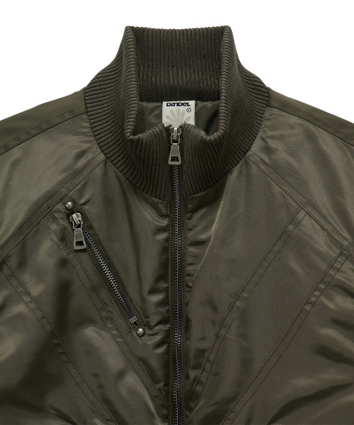 DANDEL(ダンデル)の「DD cropped studded MA-1 jacket (KHAKI)(ブルゾン・レディース・その他・1/2/3)」の2枚目の写真