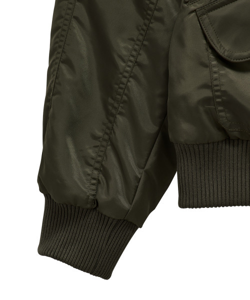 DANDEL(ダンデル)の「DD cropped studded MA-1 jacket (KHAKI)(ブルゾン・レディース・その他・1/2/3)」の4枚目の写真