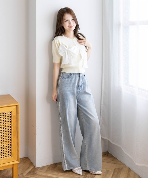 CLEAR BASIC（クリアベーシック）の「リボンデザインニットトップス［骨格ウェーブ／フェミニン／ガーリー／大人かわいい／華やか］（ニット/セーター・レディース・ブラック/レモンイエロー/グレー系その他・F）」の5枚目の写真