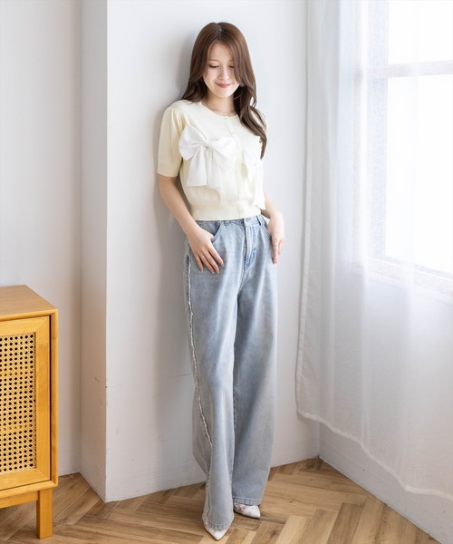 CLEAR BASIC（クリアベーシック）の「リボンデザインニットトップス［骨格ウェーブ／フェミニン／ガーリー／大人かわいい／華やか］（ニット/セーター・レディース・ブラック/レモンイエロー/グレー系その他・F）」の7枚目の写真