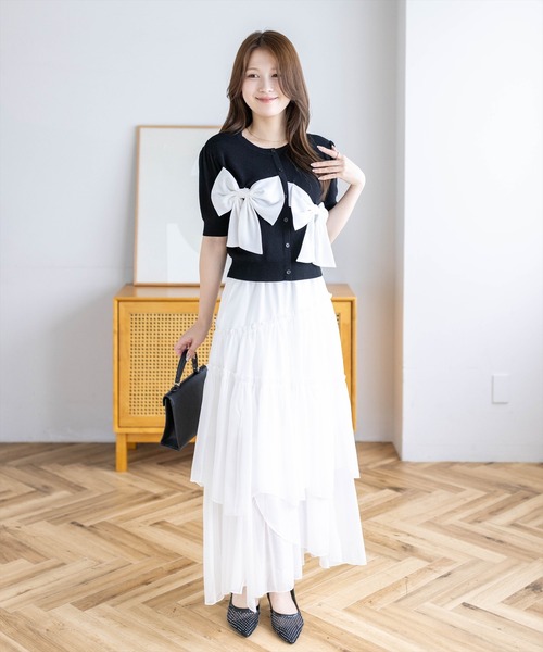 CLEAR BASIC（クリアベーシック）の「リボンデザインニットトップス［骨格ウェーブ／フェミニン／ガーリー／大人かわいい／華やか］（ニット/セーター・レディース・ブラック/レモンイエロー/グレー系その他・F）」の10枚目の写真