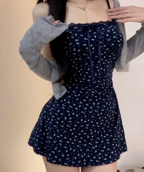 HALEY PESCA(ヘーリーペスカ)の「HALEY PESCA/小花柄キャミワンピカーディガンセット(ワンピース・レディース・ネイビー・FREE)」の9枚目の写真