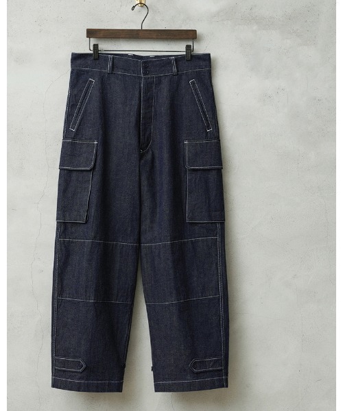 WAIPER.inc（ワイパーインク）の「WAIPER.inc フランス軍 M-47 カーゴパンツ KURABO DENIM【WP1170】（デニムパンツ・メンズ・ネイビー×ホワイト/ネイビー系・25/24）」の2枚目の写真