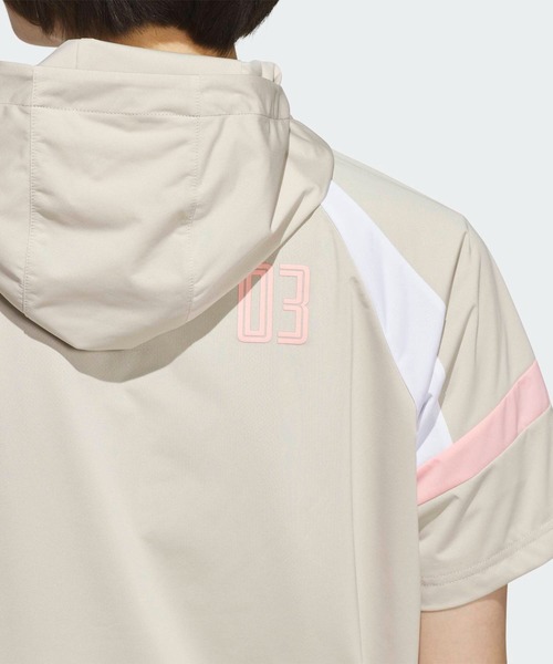 adidas（アディダス）の「ハーフジップ フード付きアノラックジャケット 半袖 / ハーフジップ【adidas Golf/アディダスゴルフ】（ブルゾン・レディース・ベージュ・XX-LARGE/LARGE/MEDIUM/SMALL/X-LARGE/X-SMALL）」の4枚目の写真