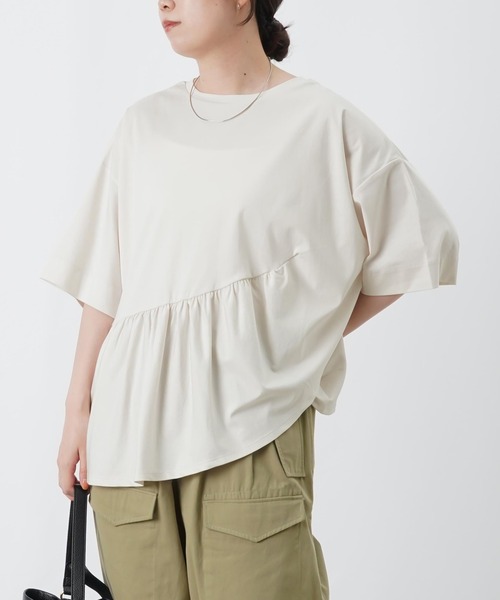 LUCA/LADY LUCK LUCA(ルカ/レディラックルカ)の「LC/LLL コンパクトスムースフリルデザインプルオーバー(Tシャツ/カットソー・レディース・オフホワイト/ダークブラウン/ネイビー・FREE)」の4枚目の写真