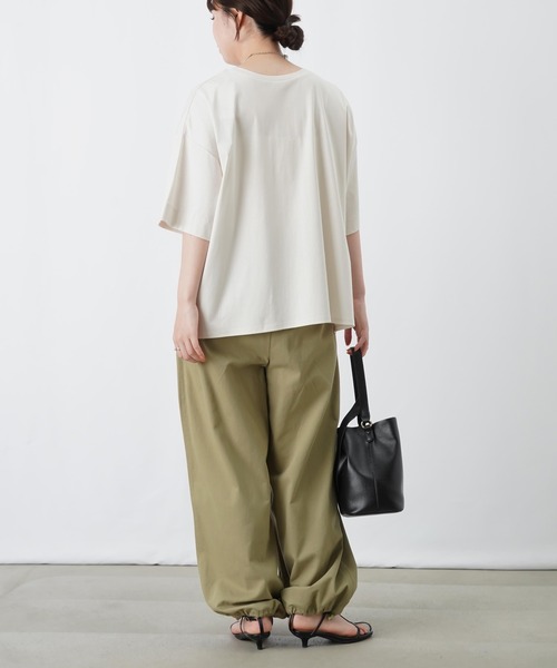 LUCA/LADY LUCK LUCA(ルカ/レディラックルカ)の「LC/LLL コンパクトスムースフリルデザインプルオーバー(Tシャツ/カットソー・レディース・オフホワイト/ダークブラウン/ネイビー・FREE)」の8枚目の写真
