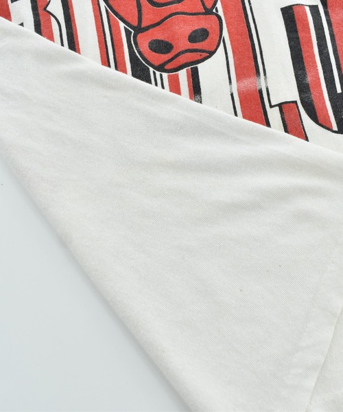 NBA/NFL/NHL/MLB(エヌビーエーエヌエフエルエヌエイチエルエムエルビー)の「【USED】90’s “NBA Chicago Bulls/3PEAT” バスケ Tシャツ USA製(Tシャツ/カットソー・メンズ・ホワイト・X-LARGE)」の9枚目の写真