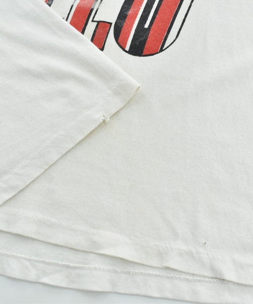 NBA/NFL/NHL/MLB(エヌビーエーエヌエフエルエヌエイチエルエムエルビー)の「【USED】90’s “NBA Chicago Bulls/3PEAT” バスケ Tシャツ USA製(Tシャツ/カットソー・メンズ・ホワイト・X-LARGE)」の10枚目の写真