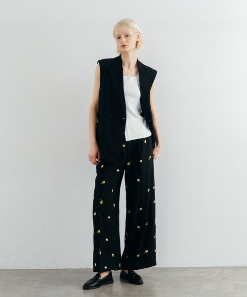 CREDONA(クレドナ)の「MOTIF EMBROIDERY PANTS/モチーフエンブロイダリーパンツ(その他パンツ・レディース・ブラック・0/1)」の6枚目の写真