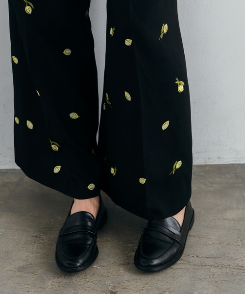 CREDONA(クレドナ)の「MOTIF EMBROIDERY PANTS/モチーフエンブロイダリーパンツ(その他パンツ・レディース・ブラック・0/1)」の12枚目の写真
