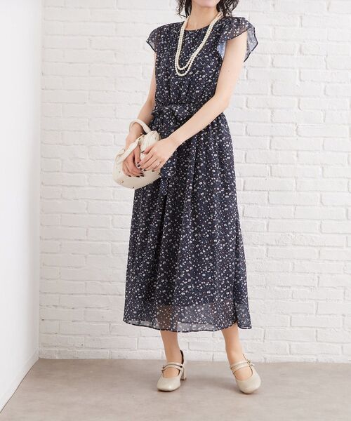 ESPERANZA(エスペランサ)の「Wストラップスクエアエナメルパンプス(パンプス・レディース・ブラック系1/ダークブラウン系1/アイボリー系1/ワイン系3・22.5cm/23.5cm/24.5cm/23.0cm/24.0cm)」の7枚目の写真