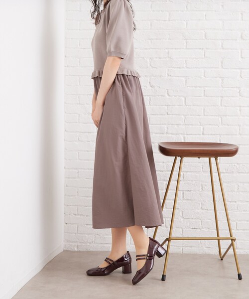 ESPERANZA(エスペランサ)の「Wストラップスクエアエナメルパンプス(パンプス・レディース・ブラック系1/ダークブラウン系1/アイボリー系1/ワイン系3・22.5cm/23.5cm/24.5cm/23.0cm/24.0cm)」の16枚目の写真