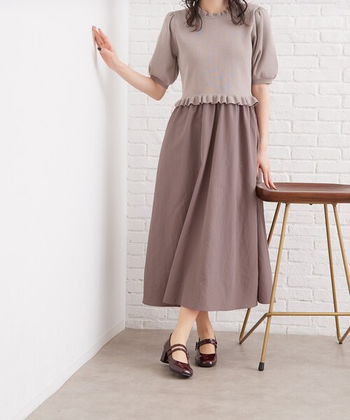 ESPERANZA(エスペランサ)の「Wストラップスクエアエナメルパンプス(パンプス・レディース・ブラック系1/ダークブラウン系1/アイボリー系1/ワイン系3・22.5cm/23.5cm/24.5cm/23.0cm/24.0cm)」の17枚目の写真