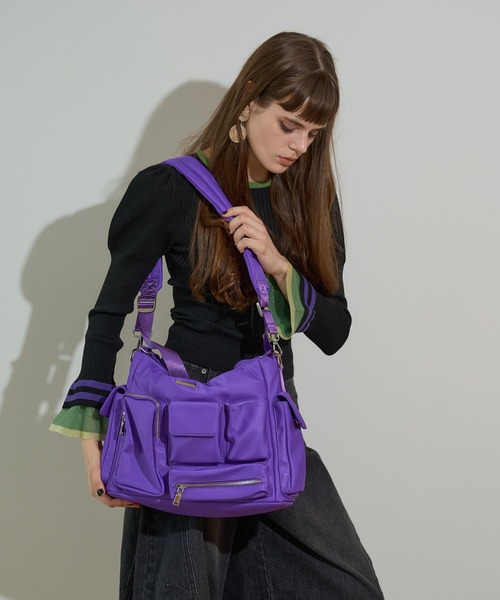anna sui nyc(アナ スイ エヌ ワイ シー)の「マルチポケットワークショルダーバッグ(ショルダーバッグ・レディース・ブラック/パープル・FREE)」の17枚目の写真