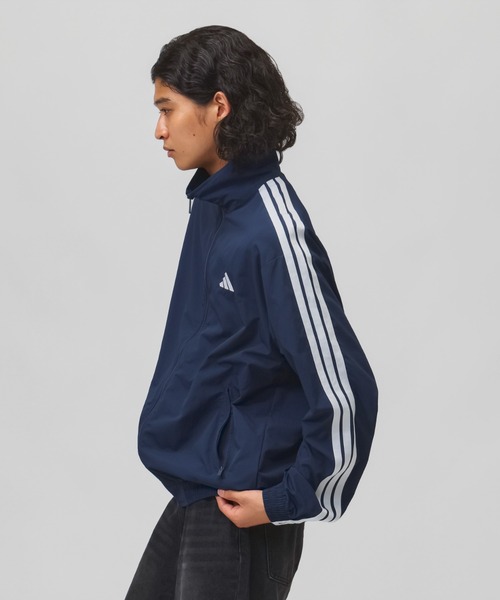 adidas（アディダス）の「アディダス adidas スタジアム ライト ツイル ルーズフィット トラックジャケット（ジャージ・メンズ・ブラック/ネイビー/バーガンディー・L/3L/LL/M/S）」の4枚目の写真