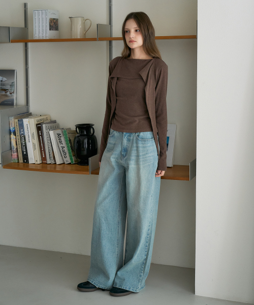 DEHEVE（デヘヴェ）の「Drape Scarf Long Sleeve [Brown]（Tシャツ/カットソー・レディース・ブラウン・OS）」の3枚目の写真