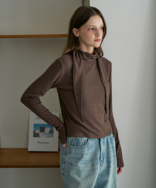 DEHEVE（デヘヴェ）の「Drape Scarf Long Sleeve [Brown]（Tシャツ/カットソー・レディース・ブラウン・OS）」の11枚目の写真