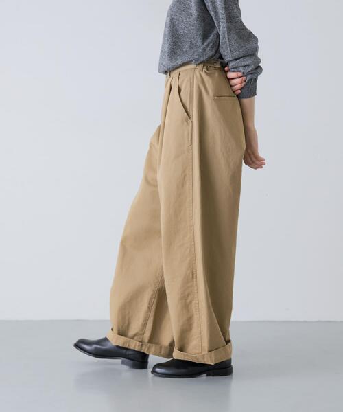 かぐれ(カグレ)の「『2サイズ展開』コットンワイドチノパンツ(その他パンツ・レディース・ベージュ・0/1)」の3枚目の写真