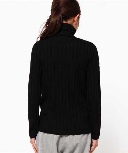 SLY（スライ）の「LANA WOOL TURTLE HG TOPS（ニット/セーター・レディース・サックスブルー/ワインレッド/イエロー系その他/トップグレー/ブラック/ピンク/オフホワイト・1/2）」の10枚目の写真