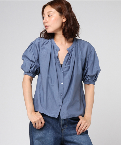 SHIPS for women（シップスフォーウィメン）の「コットンシルクボリュームスリーブスキッパー（シャツ/ブラウス・レディース・ホワイト系その他/ブラック/ロイヤルブルー・ONE SIZE）」の3枚目の写真