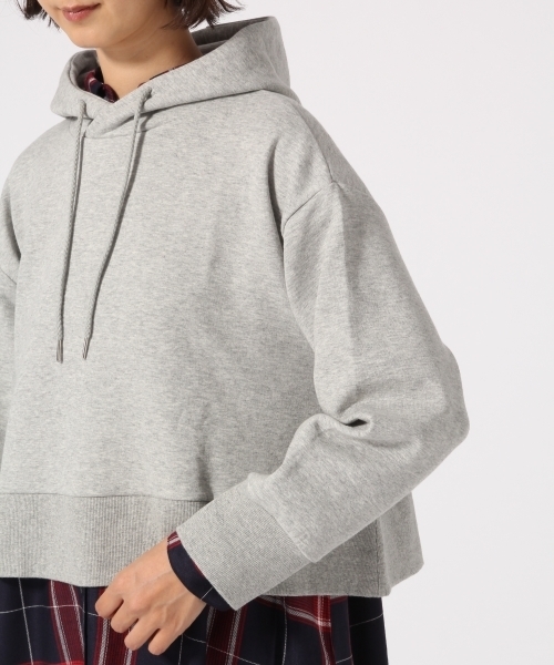 GLOBAL WORK（グローバルワーク）の「クロップドパーカー長袖/766920（パーカー・レディース・カーキ/ホワイト/ブラック/グレー/ピンク・MEDIUM/LARGE）」の14枚目の写真