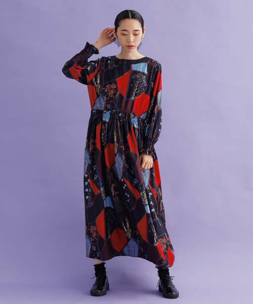 merlot plus（メルロープリュス）の「フローラルブランケット柄ウエストシャーリングワンピース7860（ワンピース・レディース・ブラック/ブラウン・FREE）」の3枚目の写真