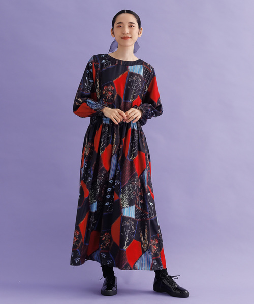 merlot plus（メルロープリュス）の「フローラルブランケット柄ウエストシャーリングワンピース7860（ワンピース・レディース・ブラック/ブラウン・FREE）」の4枚目の写真