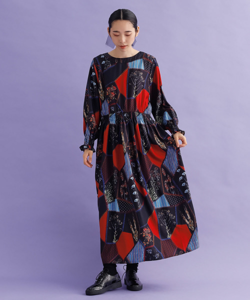 merlot plus（メルロープリュス）の「フローラルブランケット柄ウエストシャーリングワンピース7860（ワンピース・レディース・ブラック/ブラウン・FREE）」の5枚目の写真