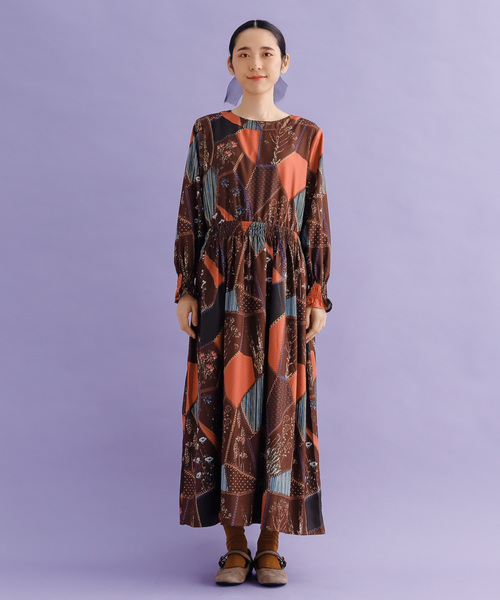 merlot plus（メルロープリュス）の「フローラルブランケット柄ウエストシャーリングワンピース7860（ワンピース・レディース・ブラック/ブラウン・FREE）」の11枚目の写真