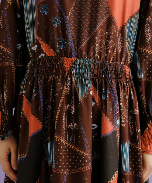 merlot plus（メルロープリュス）の「フローラルブランケット柄ウエストシャーリングワンピース7860（ワンピース・レディース・ブラック/ブラウン・FREE）」の16枚目の写真