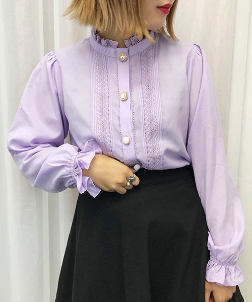 apres jour(アプレジュール)の「イロイロボタンスタンドレースブラウス【ZOZOTOWN限定アイテム】(シャツ/ブラウス・レディース・ブラック/オフホワイト/ラベンダー・フリー)」の3枚目の写真