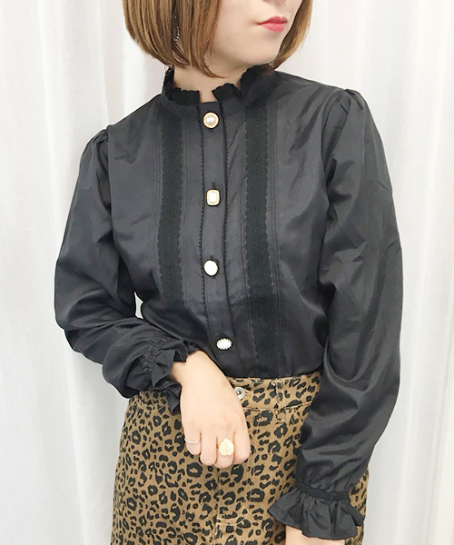 apres jour(アプレジュール)の「イロイロボタンスタンドレースブラウス【ZOZOTOWN限定アイテム】(シャツ/ブラウス・レディース・ブラック/オフホワイト/ラベンダー・フリー)」の15枚目の写真