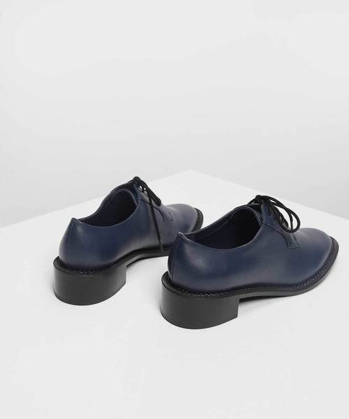 CHARLES & KEITH(チャールズ & キース)の「クラシックダービーシューズ / Classic Derby Shoes(ローファー・レディース・ダークブルー/ライトベージュ・23cm/23.5cm/24.5cm/25cm/25.5cm)」の11枚目の写真