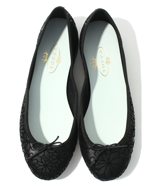 もーち　　TOCCAトッカバレエシューズ TOCCA（トッカ）の「BALLET FLATS 'FLEURETTE'シューズ