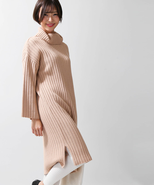 WEGO(ウィゴー)の「WEGO/オフタートルワイドリブスリットワンピース(ワンピース・レディース・ブラック/ベージュ/ブラウン・FREE)」の3枚目の写真