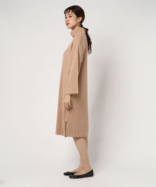 WEGO(ウィゴー)の「WEGO/オフタートルワイドリブスリットワンピース(ワンピース・レディース・ブラック/ベージュ/ブラウン・FREE)」の5枚目の写真