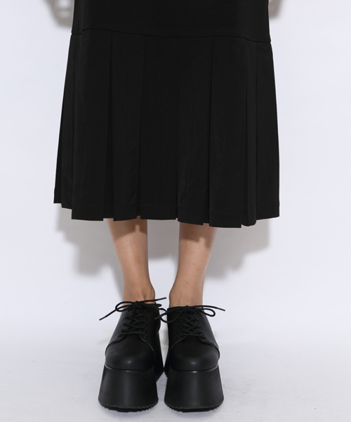 i（アイ）の「ボックスプリーツ半袖ワンピース（ワンピース・レディース・ホワイト/ブラック・ﾌﾘ-）」の6枚目の写真