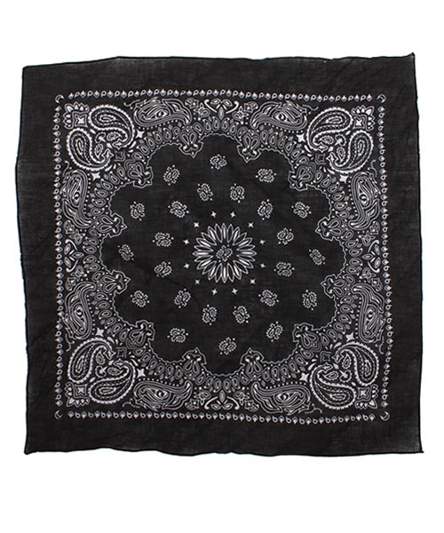 WEGO（ウィゴー）の「WEGO/ペイズリーバンダナ（バンダナ/スカーフ・レディース・ホワイト/ブラック/ブルー/サックスブルー/ネイビー/ピンク/レッド・FREE）」の3枚目の写真