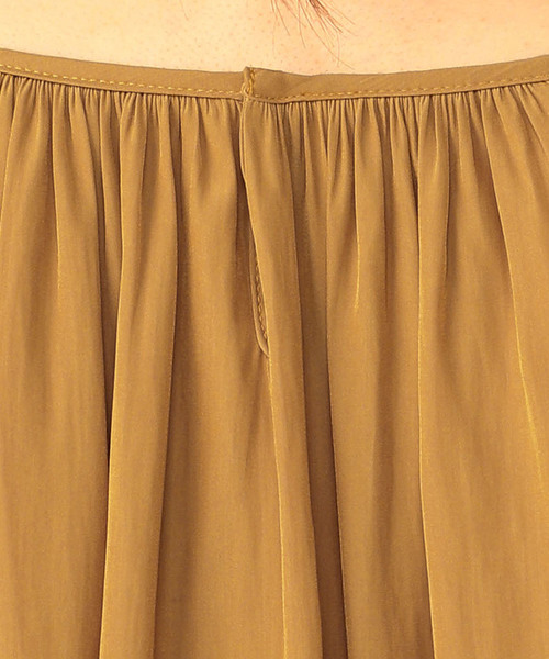 A/C DESIGN BY ALPHA CUBIC（エーシーデザインバイアルファキュービック）の「シャーリングブラウス（シャツ/ブラウス・レディース・マスタード/カーキ/オフホワイト・11号/9号）」の10枚目の写真