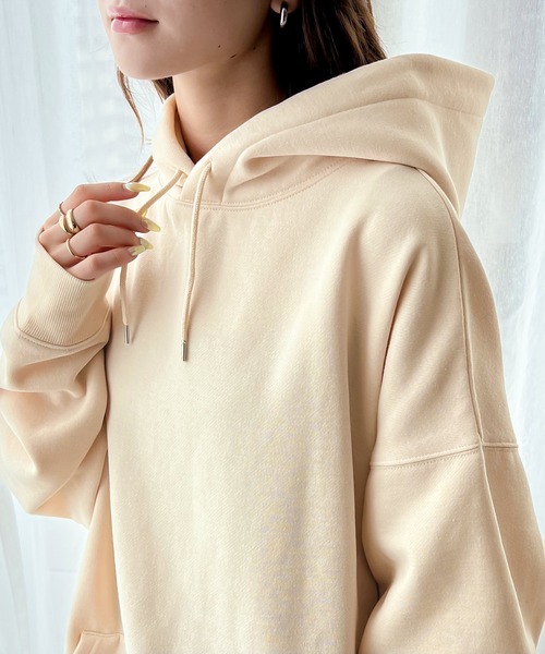 Java（ジャバ）の「《JaVa ジャバコラボ》たっぷりボリュームで華奢見え、裏起毛ビッグシルエット オーバーサイズ パーカー（スウェット・レディース・ブラック/ベージュ/モカ/ライトカーキ/ブルー・MEDIUM/LARGE/X-LARGE/XX-LARGE/SMALL）」の8枚目の写真