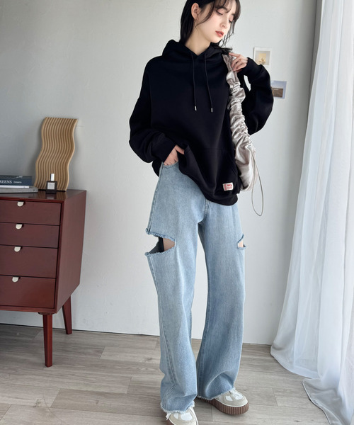 Java（ジャバ）の「《JaVa ジャバコラボ》たっぷりボリュームで華奢見え、裏起毛ビッグシルエット オーバーサイズ パーカー（スウェット・レディース・ブラック/ベージュ/モカ/ライトカーキ/ブルー・MEDIUM/LARGE/X-LARGE/XX-LARGE/SMALL）」の15枚目の写真