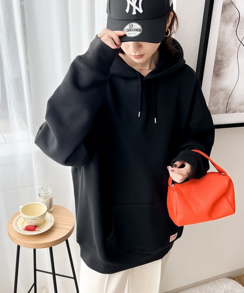 Java（ジャバ）の「《JaVa ジャバコラボ》たっぷりボリュームで華奢見え、裏起毛ビッグシルエット オーバーサイズ パーカー（スウェット・レディース・ブラック/ベージュ/モカ/ライトカーキ/ブルー・MEDIUM/LARGE/X-LARGE/XX-LARGE/SMALL）」の17枚目の写真