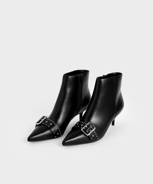 CHARLES & KEITH(チャールズ & キース)の「スタッズド アンクルブーツ / Studded Ankle Boots(ブーツ・レディース・ブラック/マルーン/ホワイト・22.5cm/23cm/23.5cm/24.5cm/25cm/25.5cm)」の12枚目の写真
